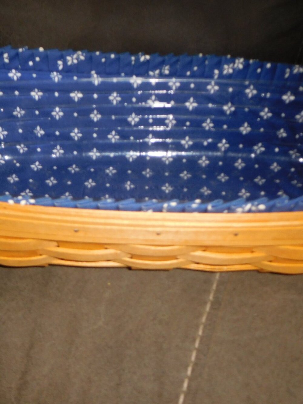 Basket w/cloth lining